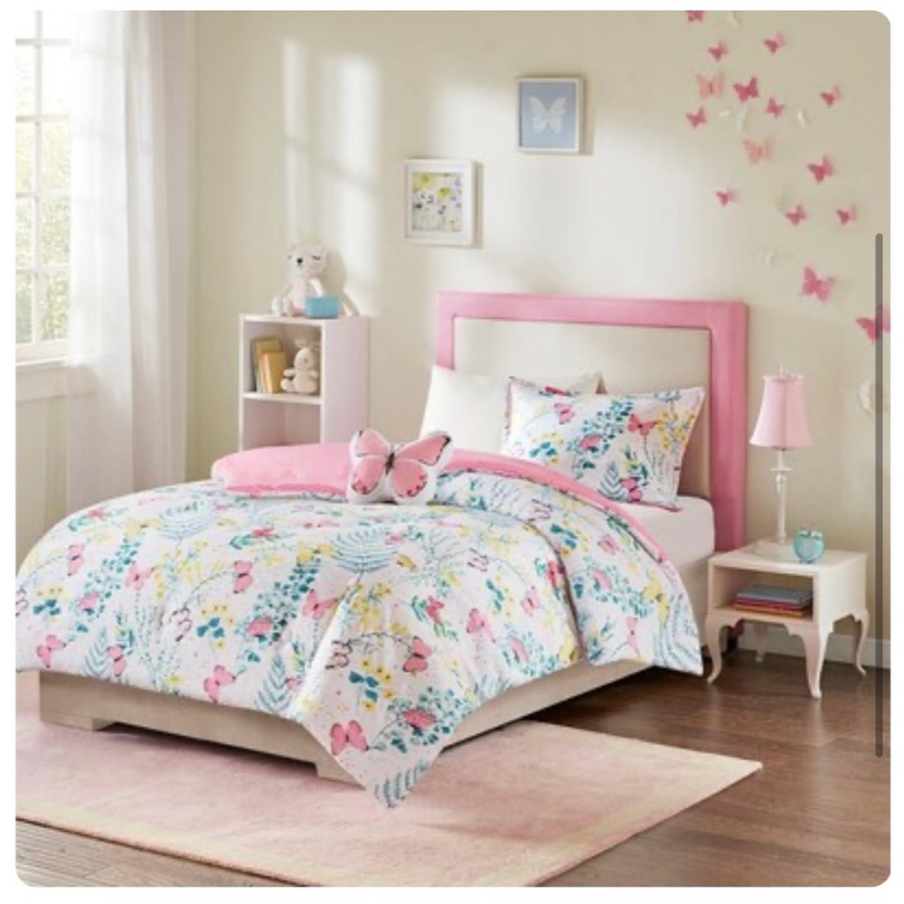 ⭐️Gracie Mills Ysolde Butterfly Dreams 4-Piece Comforter Set for Kids- Size Full